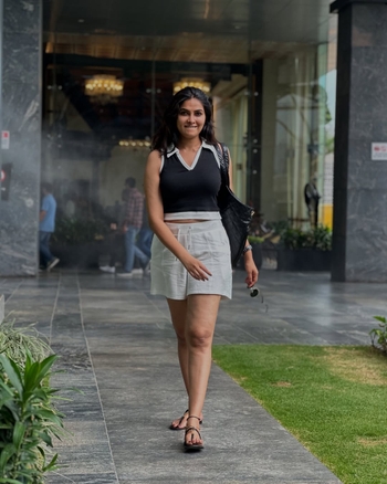 Divi Vadthya
