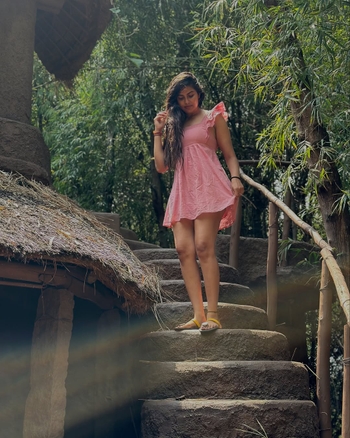 Divi Vadthya