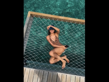  alt="Khushi Kapoor"