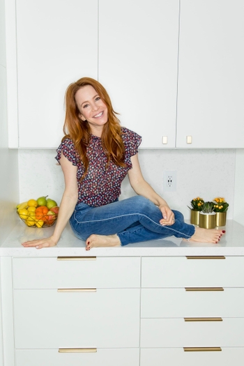 Amy Davidson (I)