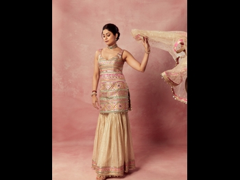  alt="Shamita Shetty"