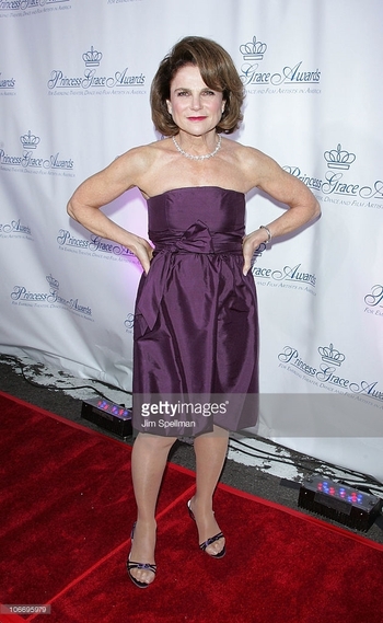 Tovah Feldshuh