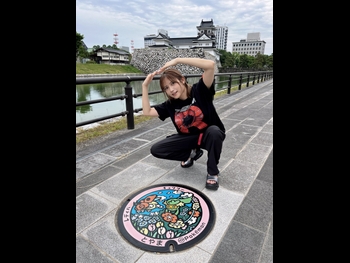  alt="Nashiko Momotsuki"