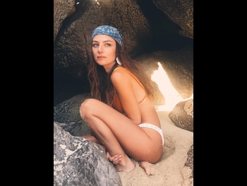 alt="Helena Coelho"