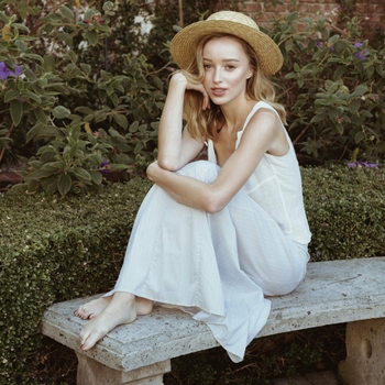 Phoebe Dynevor