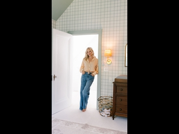  alt="Candice King"