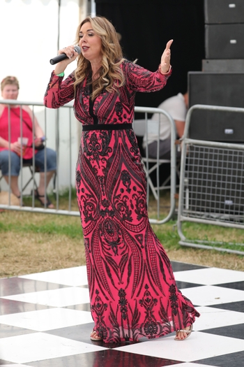 Claire Sweeney (I)