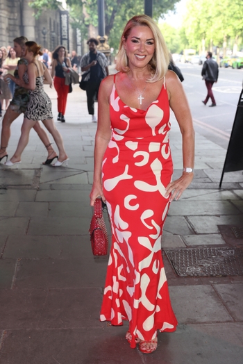 Claire Sweeney (I)