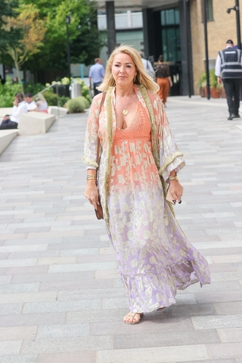 Claire Sweeney (I)