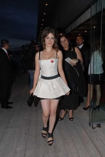 Hazal Kaya