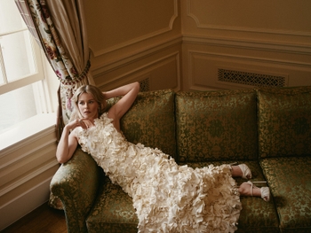 Elizabeth Banks (II)