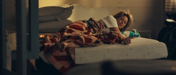 Elizabeth Banks (II)