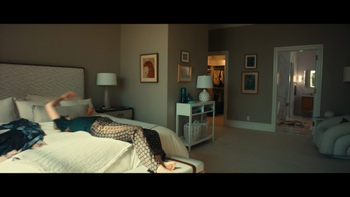 Elizabeth Banks (II)