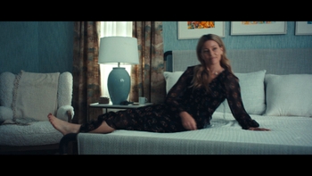Elizabeth Banks (II)