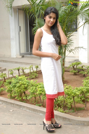 Archana Kavi