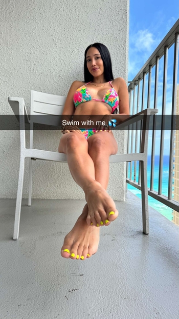 Scarlet Vas