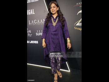  alt="Juhi Chawla"