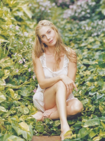 Elizabeth Mitchell (I)