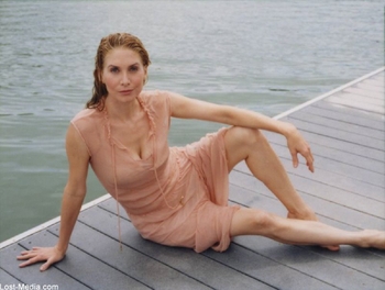 Elizabeth Mitchell (I)