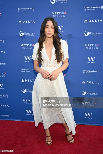Chloe Bennet