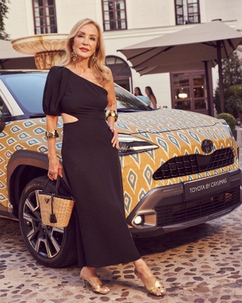 Carmen Lomana