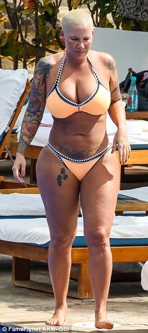 Amber Rose (II)