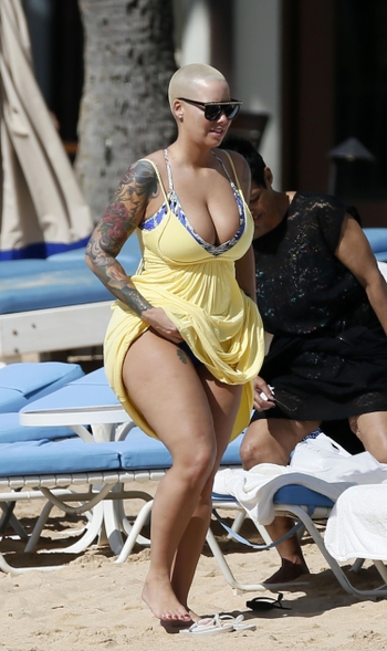 Amber Rose (II)