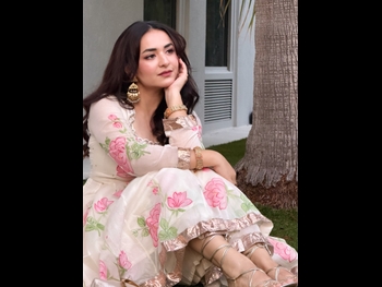  alt="Yumna Zaidi"
