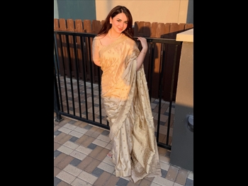  alt="Yumna Zaidi"