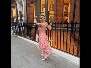  alt="Maisie Peters"