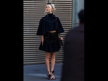  alt="Maisie Peters"