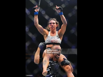  alt="Mackenzie Dern"