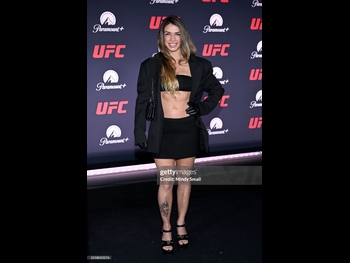  alt="Mackenzie Dern"