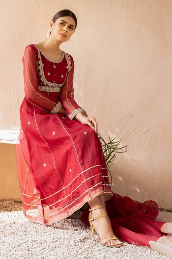 Giti Ara