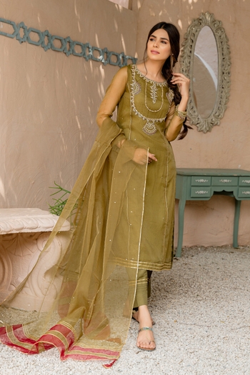 Giti Ara
