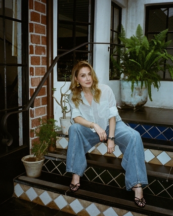 Sasha Alexander (II)