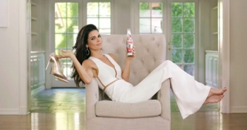 Angie Harmon