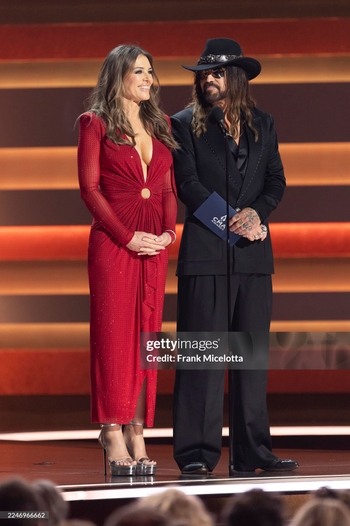 Elizabeth Hurley (I)