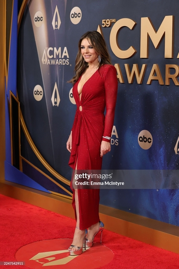 Elizabeth Hurley (I)