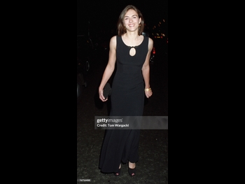  alt="Elizabeth Hurley (i)"