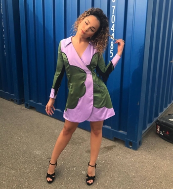 Ella Eyre