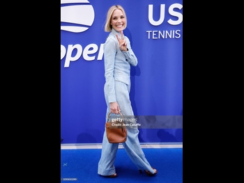  alt="Leslie Bibb"