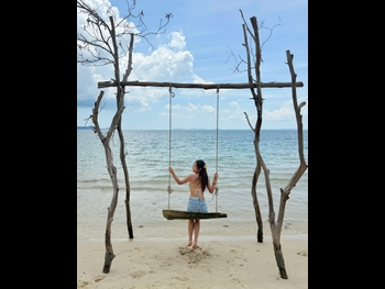 alt="Flavia Wong"