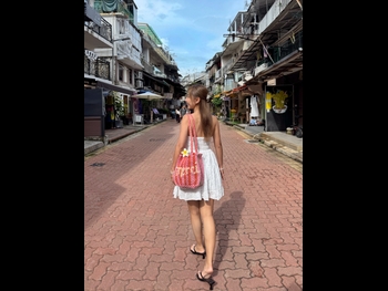  alt="Flavia Wong"