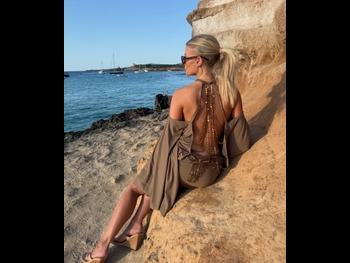  alt="Lucy Fallon"