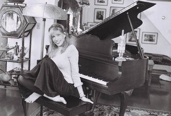 Carly Simon