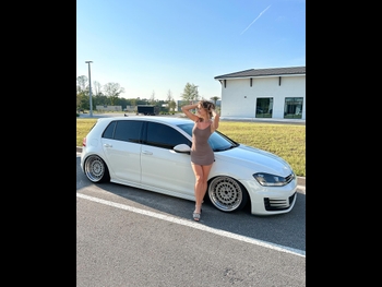  alt="Natalie Roush"