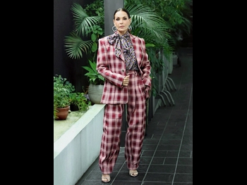  alt="Carolina Ferraz"