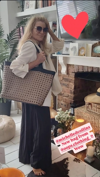Michelle Collins (I)