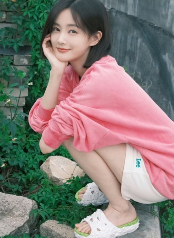 Yitong Li